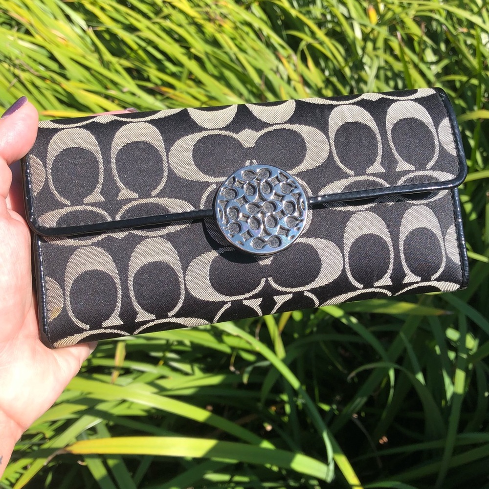 Coach trifold clasp wallet AUTHENTIC